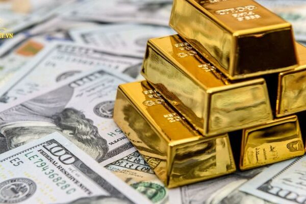 Các yếu tố ảnh hưởng đến dự báo vàng đạt mốc 2500 usd/ounce