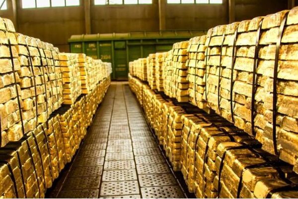 Các yếu tố ảnh hưởng xu hướng giá vàng trong 10 năm qua