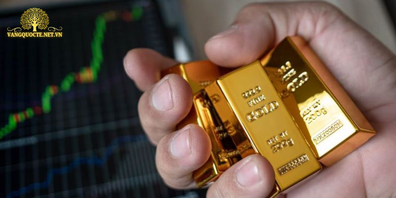 Phân tích mối quan hệ giữa lạm phát và sự biến động của giá vàng
